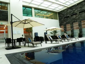 Holiday Inn & Suites Plaza Mayor by IHG - Piscine