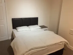Room in Guest Room - Spacious Room in Leicester - Room