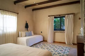 Mero Mero Hotel - Chambre