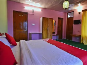 OYO 28187 Hotel Potala - Room