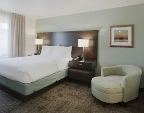 Staybridge Suites Fayetteville by IHG - Room