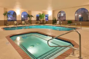 Holiday Inn Express Show Low by IHG - Piscina