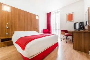 Ramada Encore Leicester City Centre - Room