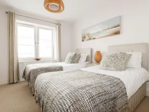 16 Ocean Heights - Rom