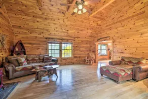 Lovely Fort Ann Lodge - 10 Mi to Lake George! - Interiör