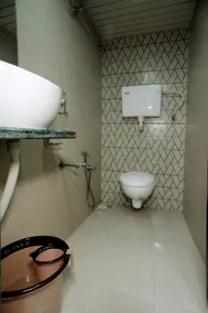 Mango Goregaon Hostel & PG - Bathroom