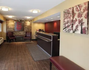 Red Roof Inn PLUS+ Pittsburgh South - Airport - Reception
