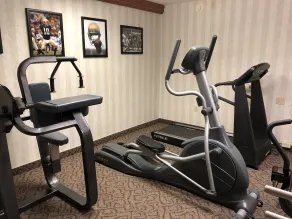 Ramada by Wyndham Saginaw Hotel & Suites - Salle de remise en forme