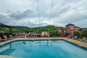 Quality Inn - Pool