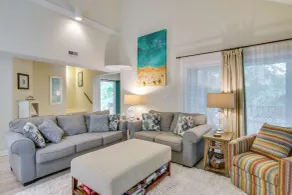 1 Mi to Beach: Sea Colony Condo w/ Balcony! - Intérieur