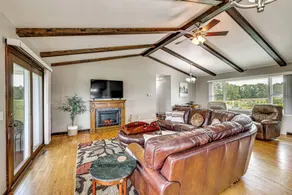 Fire Pit, Beautiful Wooded View, 70 Huntable Acres - Interiør