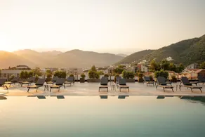 SIRO Porto Montenegro - Pool