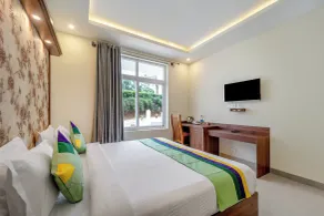 Treebo Windsong Resort Munnar, Tea Plantation View - Room