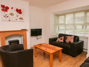 63 Moinin - Interior