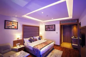 Quality Inn Elite By White Panda Hotels - Rum