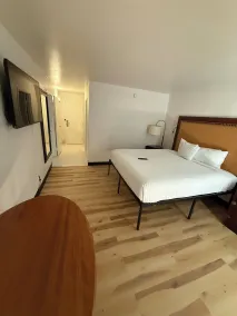 Home Inn Woods Hotel - Værelse