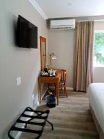 Premier Express Inn George - Room