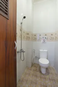 OYO Life 3720 Homestay Gayatri Janti - Badezimmer