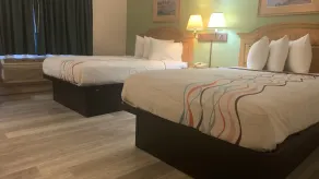 Regency Inn And Suites - Værelse