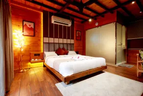 Wooden ECR Sea Resort - Habitación