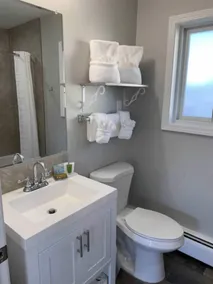 Lakeside Motel - Bathroom