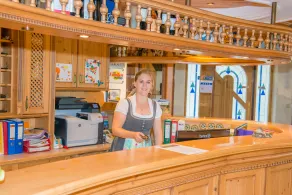 Hotel Grundlhof - Rezeption