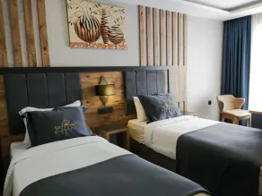 RUA WORLD HOTEL - Room