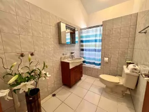 Casati Family House, Great Pool Garden - Bathroom