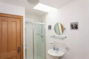Rose Cottage at Williamscraig Holiday Cottages - Bad