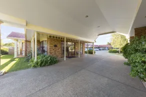 Best Western Ambassador Motor Inn & Apartments - Reception