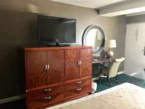Econo Lodge Auburn I-95 - Room