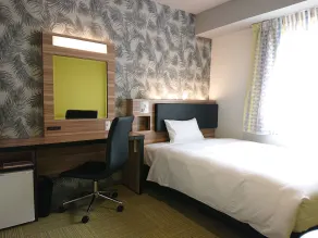Green Rich Hotel Okinawa Nago (Artificial hot spring Futamata Yunohana) - Chambre