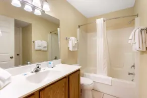 Tamarack Wisconsin Dells, a Ramada by Wyndham - Salle de bain