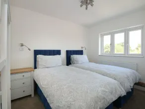 Jolly Sailors Retreat - Room