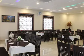 Regal Hotel and restaurant - Restaurant
