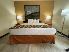 Super 8 by Wyndham Pevely - Chambre