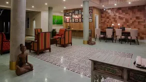 SOLTERRA SEMINYAK Boutique Hotel & Spa Powered by Archipelago - Réception