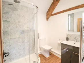 Plas Iolyn - Bathroom