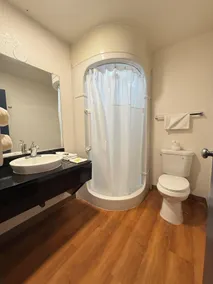 Shasta Vista Inn & Suites - Bad