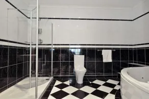 Broadhaven Bay Hotel - Bathroom