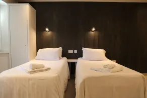 Debden Guest House - Rum