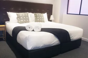 Bondi 38 Serviced Apartments - Bathroom