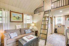 Farm Stay in Illinois With Private Fishing Pond - Interiør