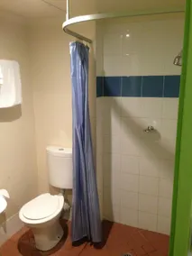 ibis Budget - Dandenong - Bathroom