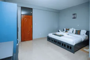 SHASTE CITY HOTEL - Room