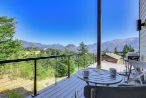¡NUEVO! 'Gorge Retreat' Carson Home con impresionantes vistas! - Interior
