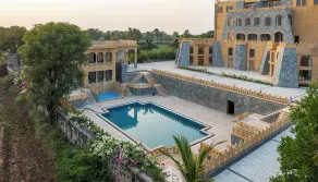 Raj Leela Heritage Resort by Estherea - Piscina