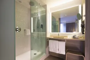 Oceania Hôtel de France Nantes - Salle de bain
