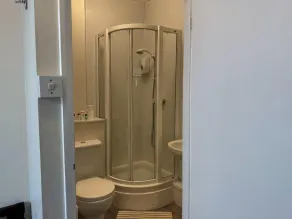 Deincourt Hotel - Bathroom