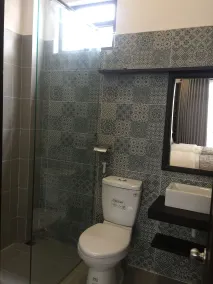 Kha Hostel - Bathroom
